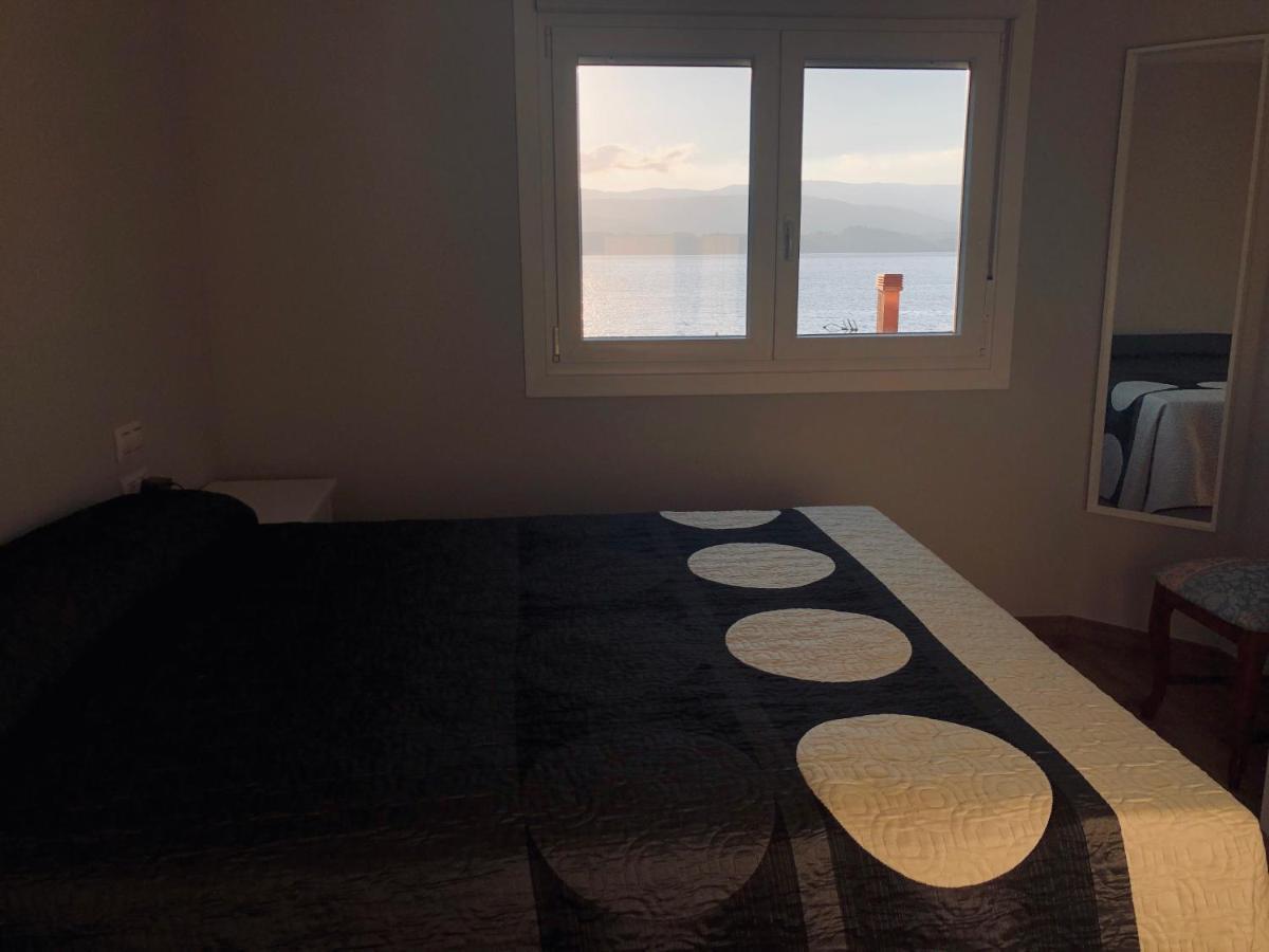 Apartamento En Rianxo Rianjo Bagian luar foto